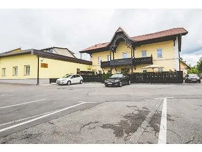 Slovenian House Vida לובליאנה
